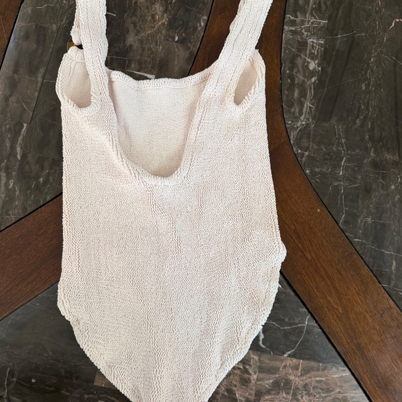 Hunza G - Picture 2 of 3